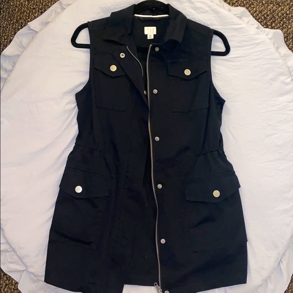 Xs Black Vest